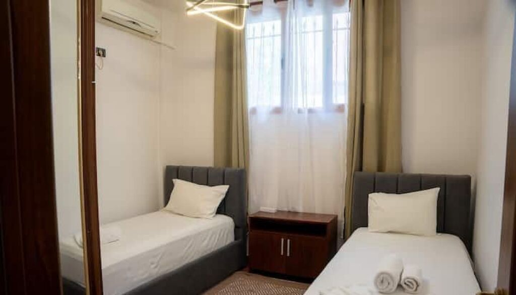 Sale | Vilë 3 + 1 | Rruga e Kavajës | 500000 €