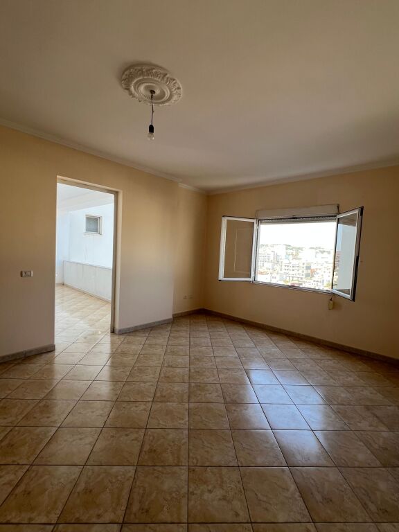 Shitet apartament në Durrës – Lagjja 17