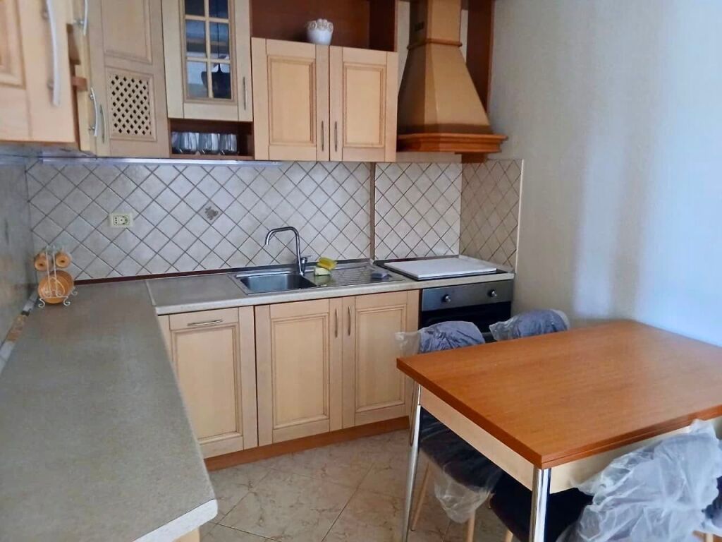 Apartament 2+1 tek Rr Kosovareve