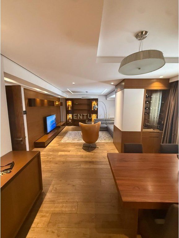 SHITET SUPER APARTAMENT  POST PARKIMI NE VOLLGA BALLORE ME DETIN, DURRES !
