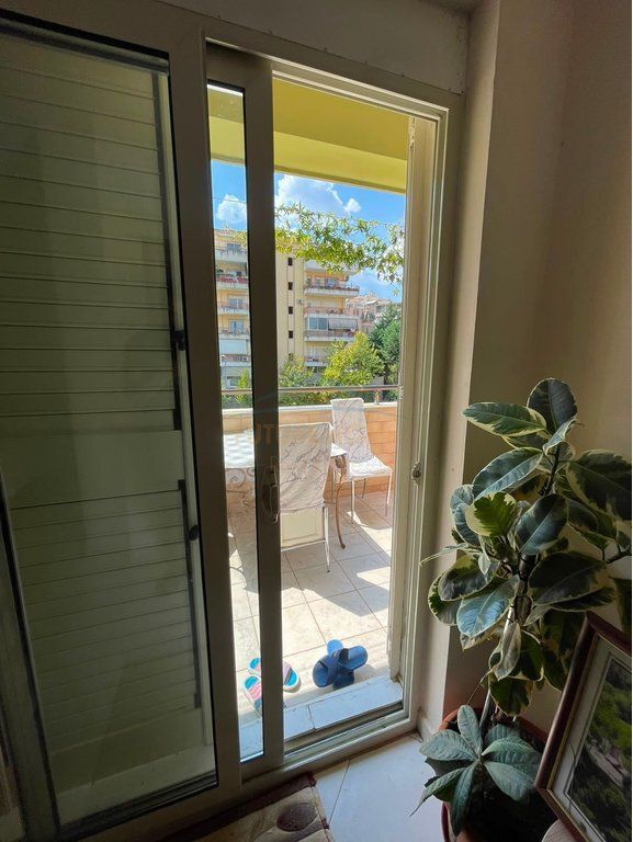 Shitet, Apartament 2+1+2 + Post Parkimi, Liqeni i Thatë, Tiranë.