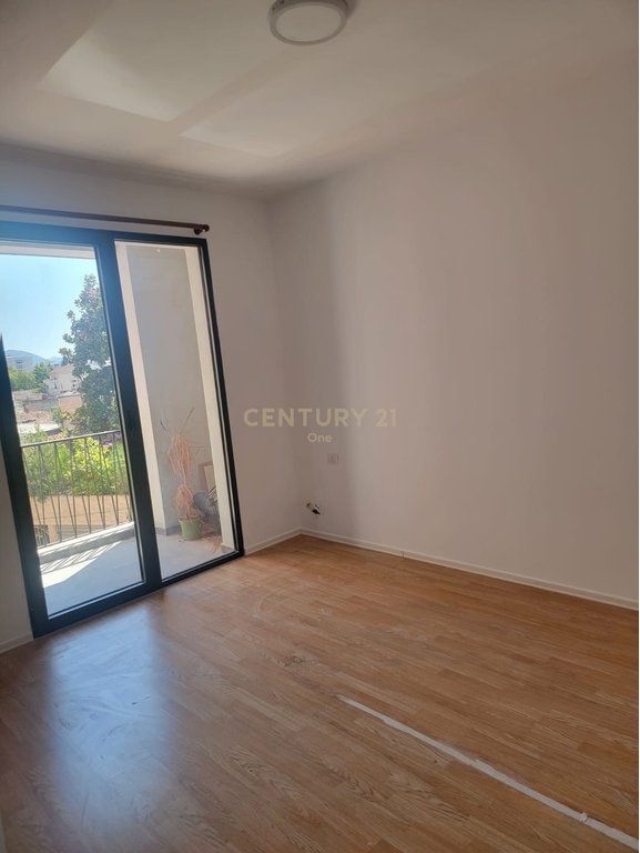 🏡 SHITET 1+1 – KOMPLEKSI ASL