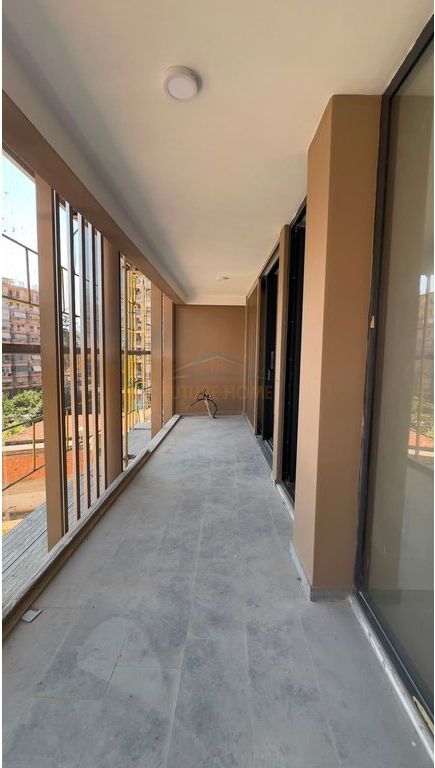 Shitet,Apartament 1+1+ Post Parkimi ,Selvia.