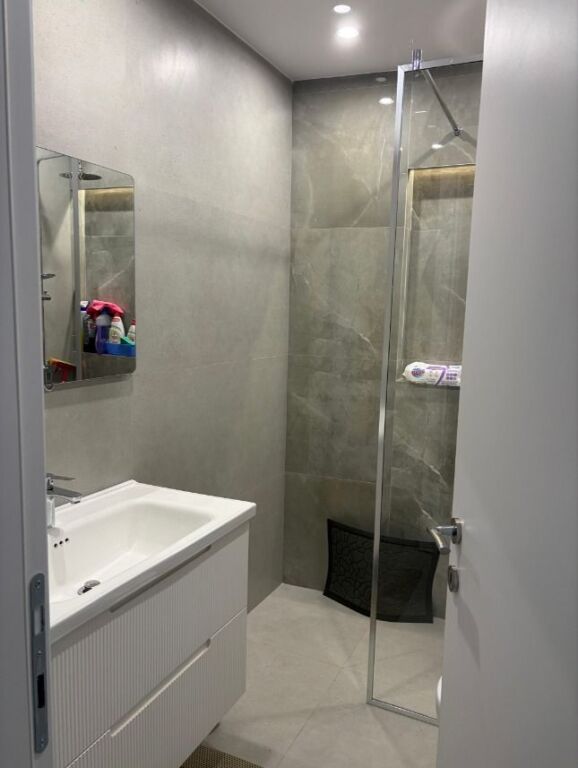 UFFICIO IN AFFITTO 60 M2 MYSLYM SHYRI 70.000 LEKE