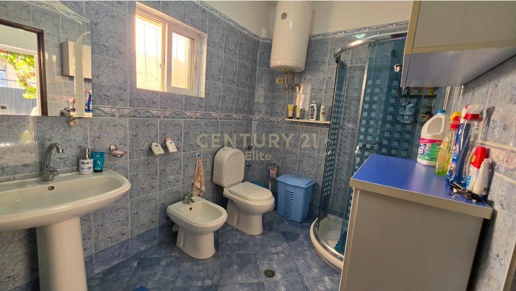PRIVATE 1-FLOOR HOUSE FOR SALE + LAND XHAMLLIK