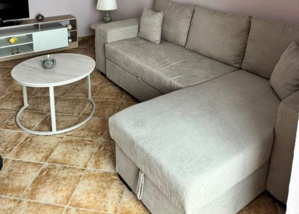 Appartamento 1+1 in affitto situato in Rruga e Dibres, Allias, Ospedale Qsut, Scuola Unita.
