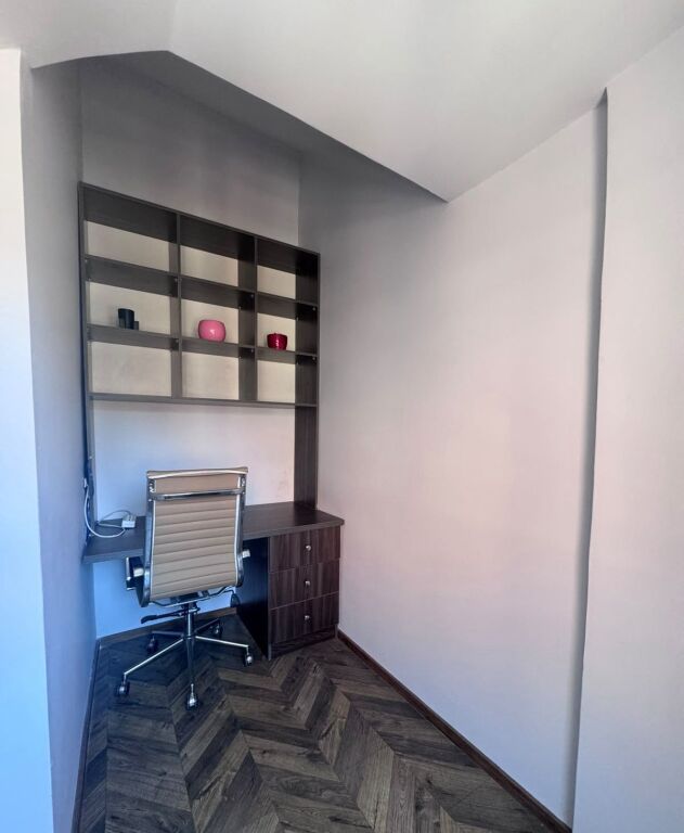 Qera | Ambjent Biznesi | American Hospital 3 | 650 €/muaj