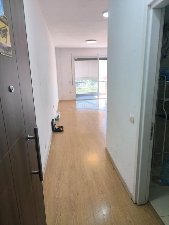 Qera, Apartament 1+1, 5 Maji