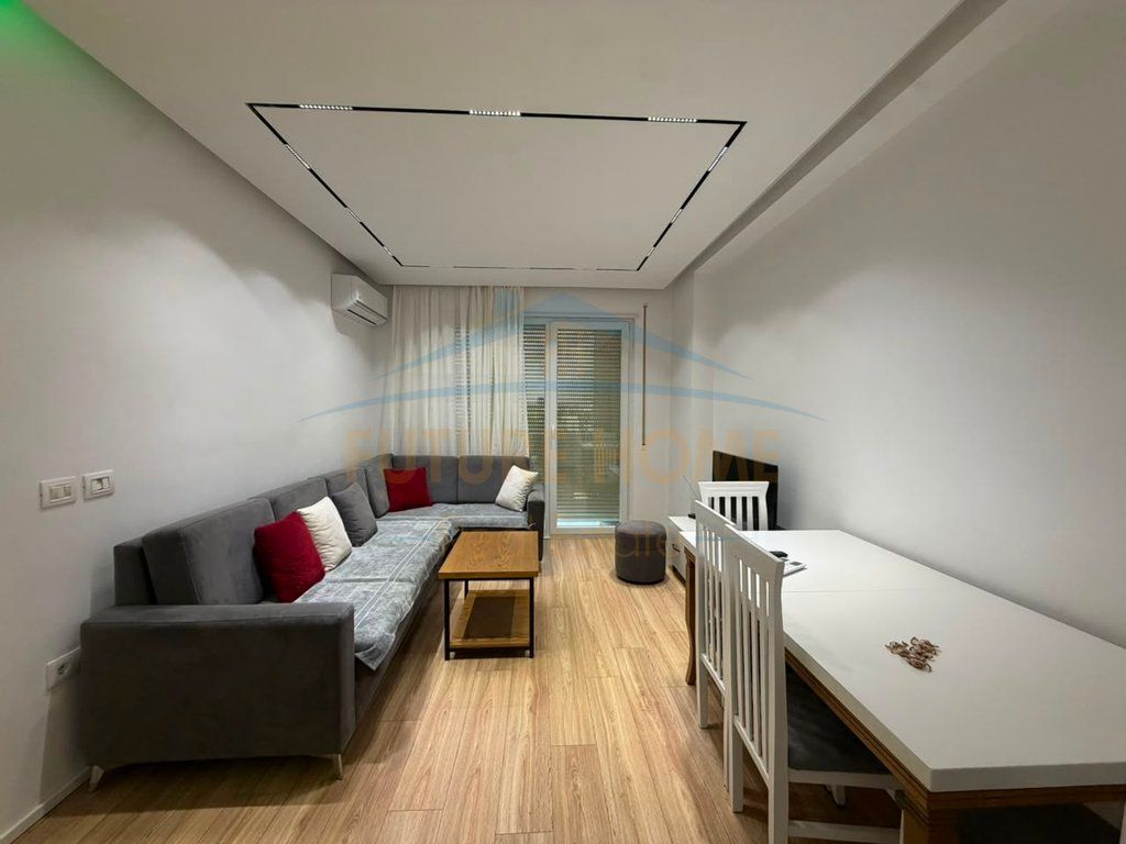 Qera, Apartament 2+1+Post Parkimi, Golden Park, Rruga e Kavajës