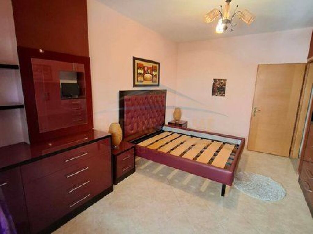 Shitet, Apartament 2+1+2, Unaza e Re
