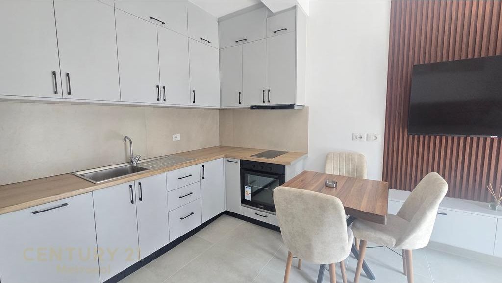 We rent a 1+1 apartment at Paralel Living, Don Bosco
