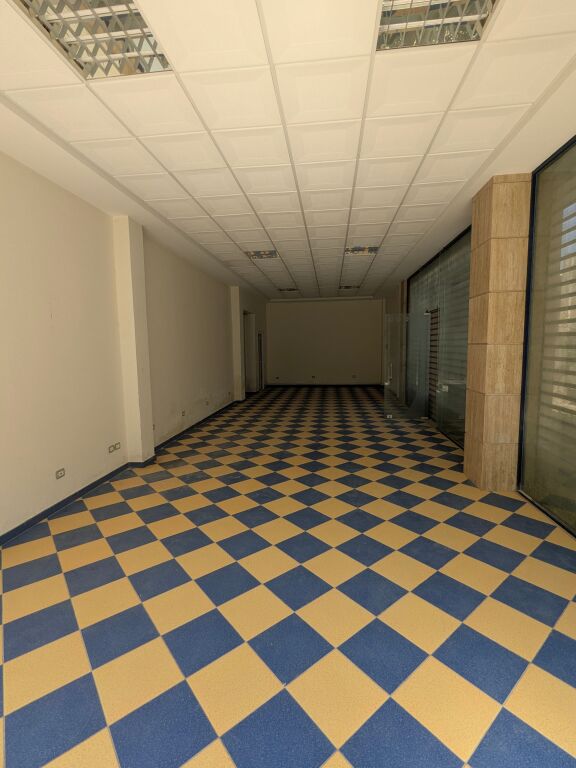 BUSINESS UNIT FOR RENT NEAR AULONA PARK VLORE