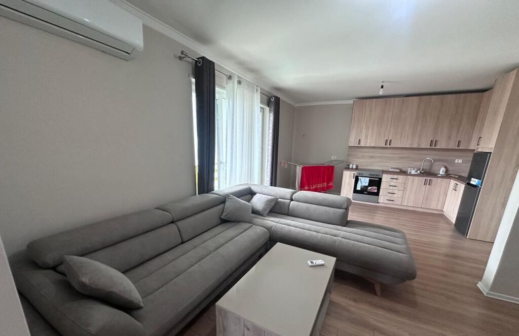 Affitto | Apartament 2 + 1 | Liqeni i Thatë | 650 €/mese
