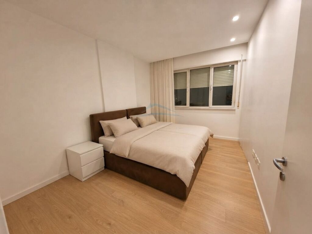 Qira, Apartament 3+1+2, Liqeni i Thatë, Tiranë