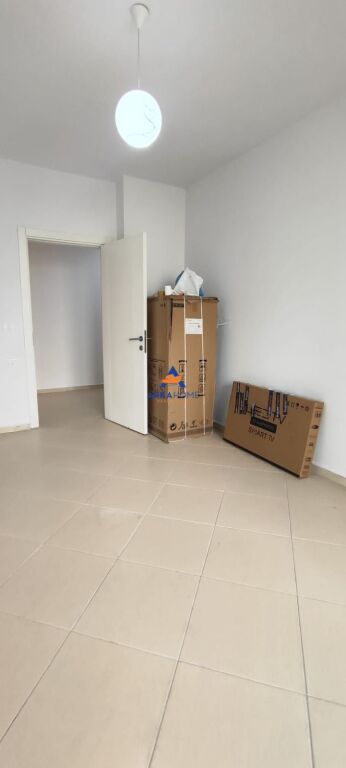 AFFITTASI APPARTAMENTO 2+1+BALCONE "FRESK" 40.000 LEKE