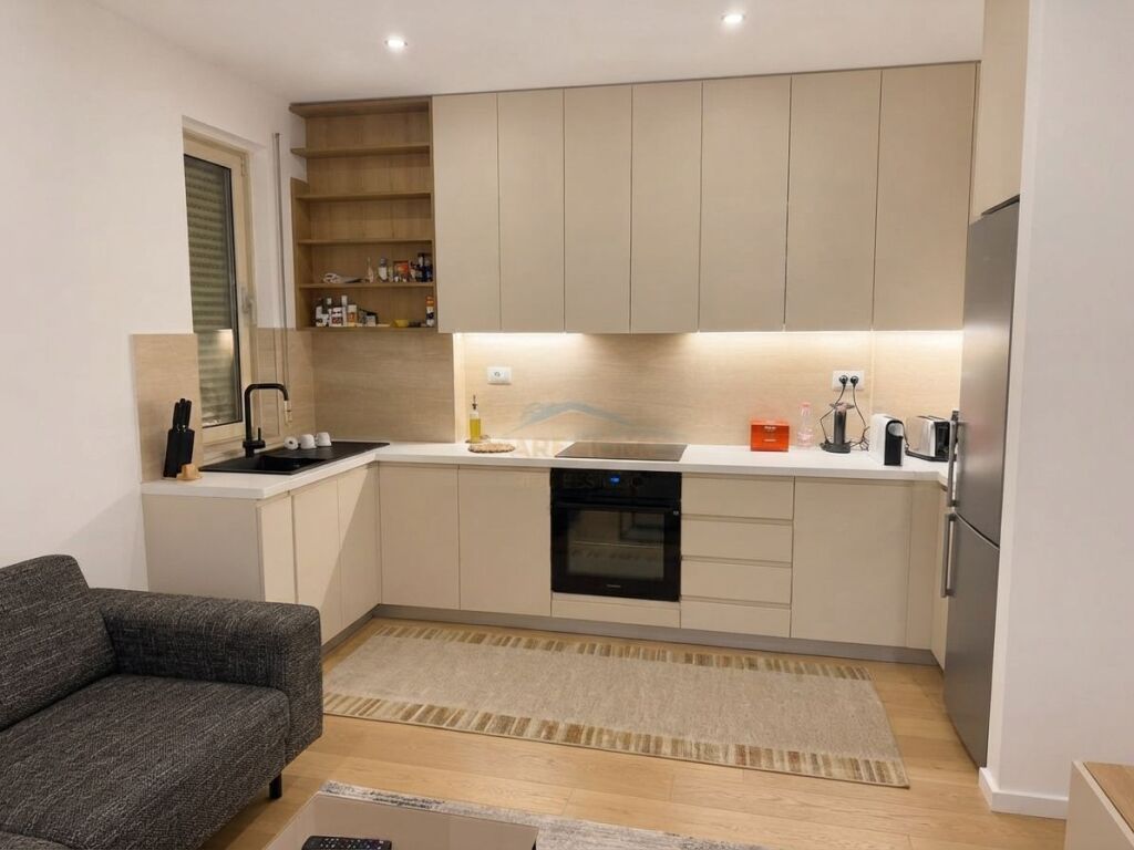 Qira, Apartament 3+1+2, Liqeni i Thatë, Tiranë