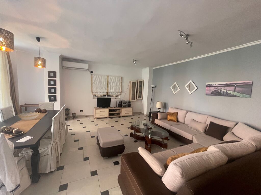 Apartment 2+1 for rent in the Paris commune
