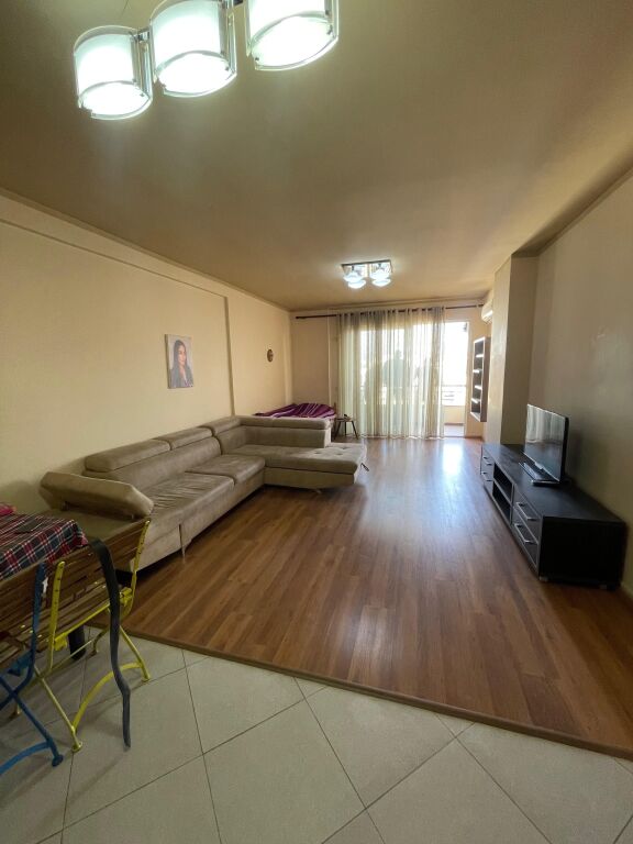 🏡 **JEPET ME QERA – APARTAMENT 2+1+2 | ASTIR**  📍