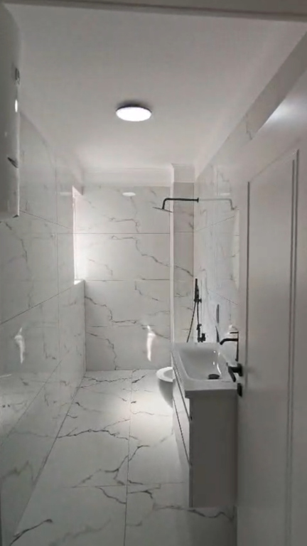 Apartament 1+1 per shitje tek Medreseja !