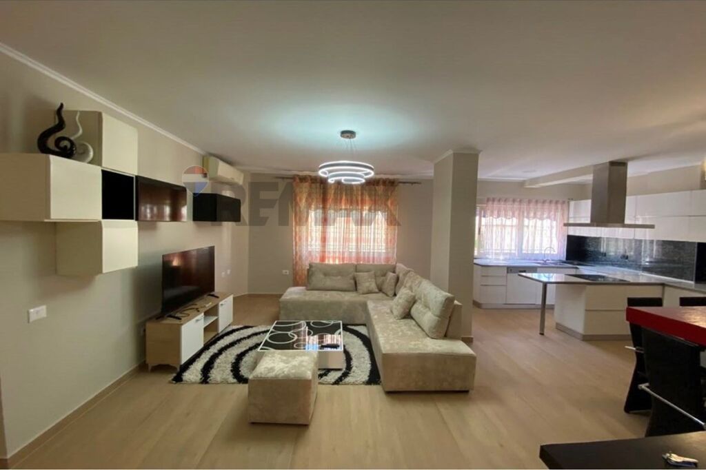 Apartament 2+1 me qera Komuna e Parisit
