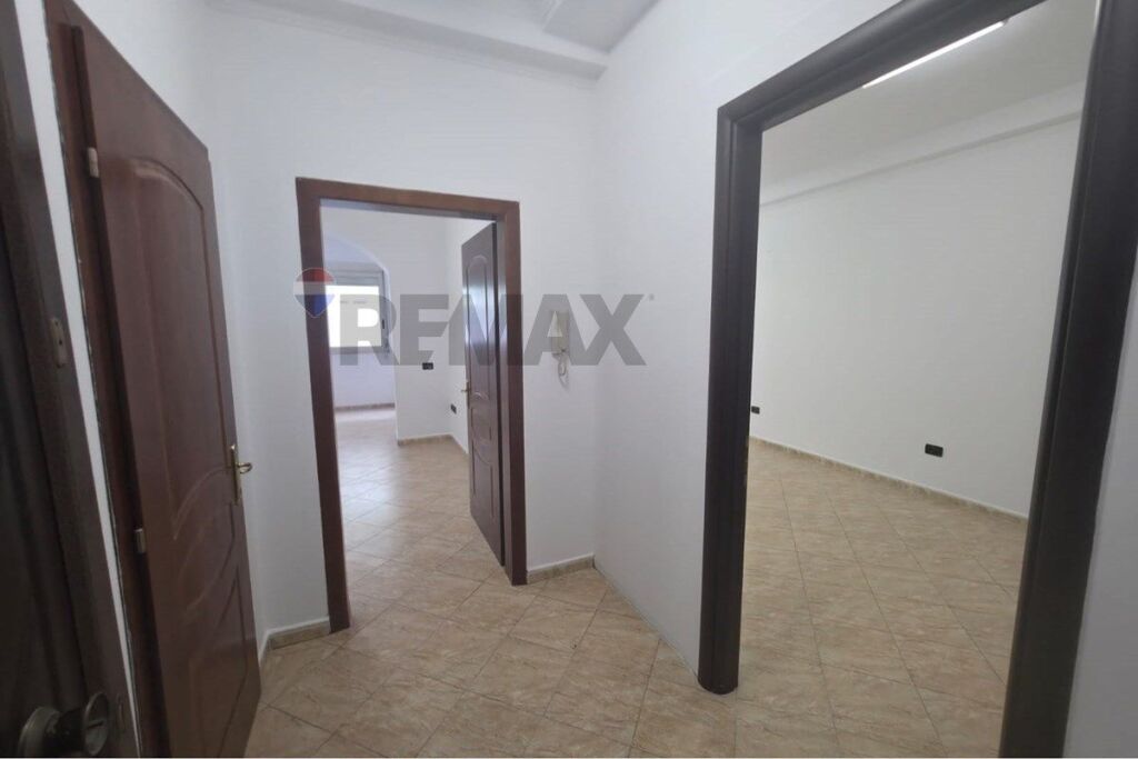 Ufficio - In Affitto - Via Brigada VIII, Tirana(ID: 530221066-311)