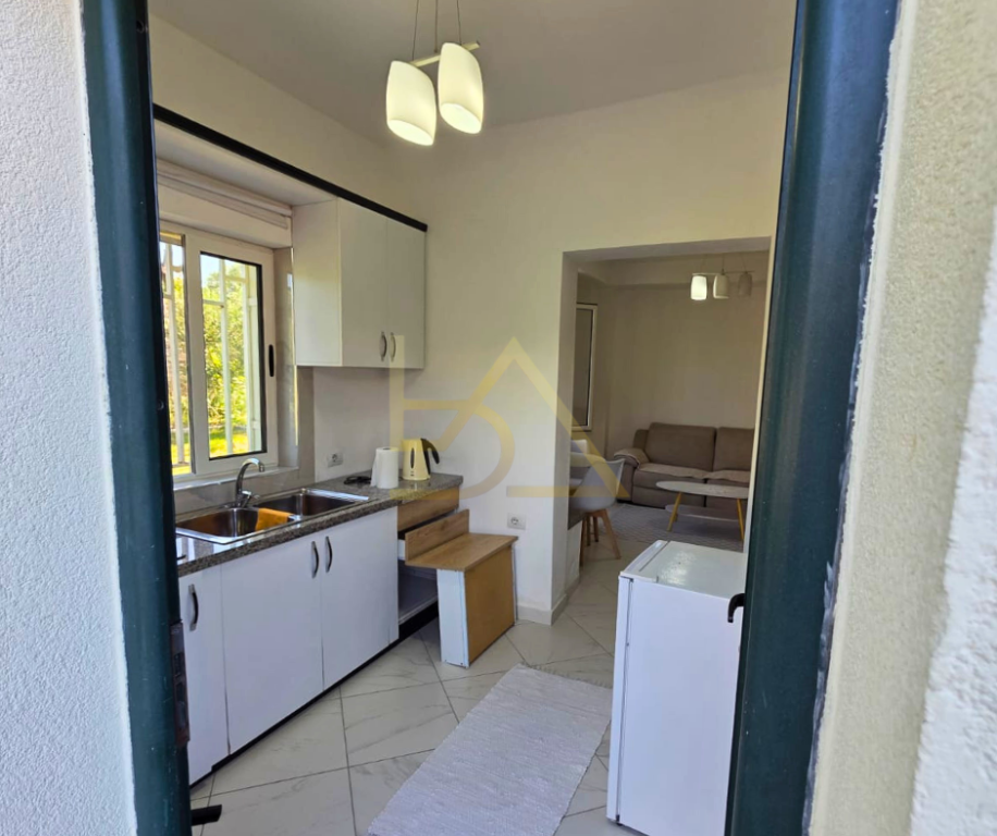 Jepet Apartament me Qira – Durrës, Plazh 13