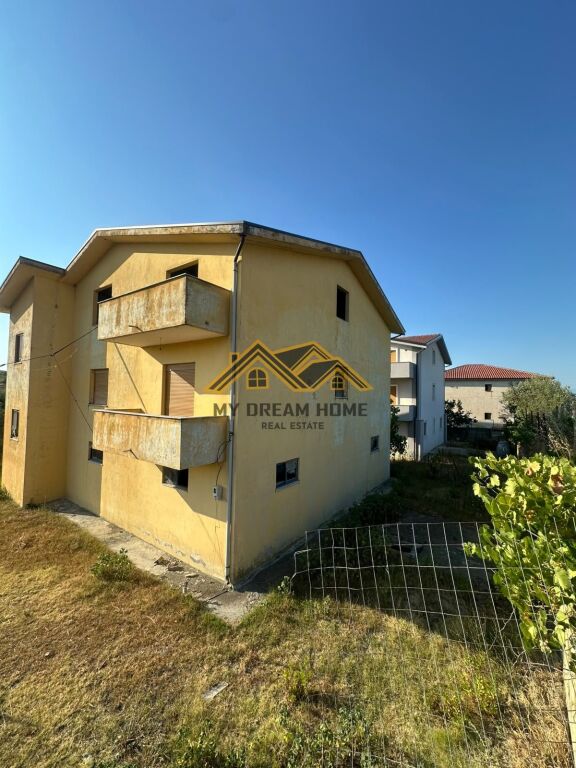 PRIVATE 3-STOREY HOUSE FOR SALE IN PJEZE SHIJAK [DURRES ]