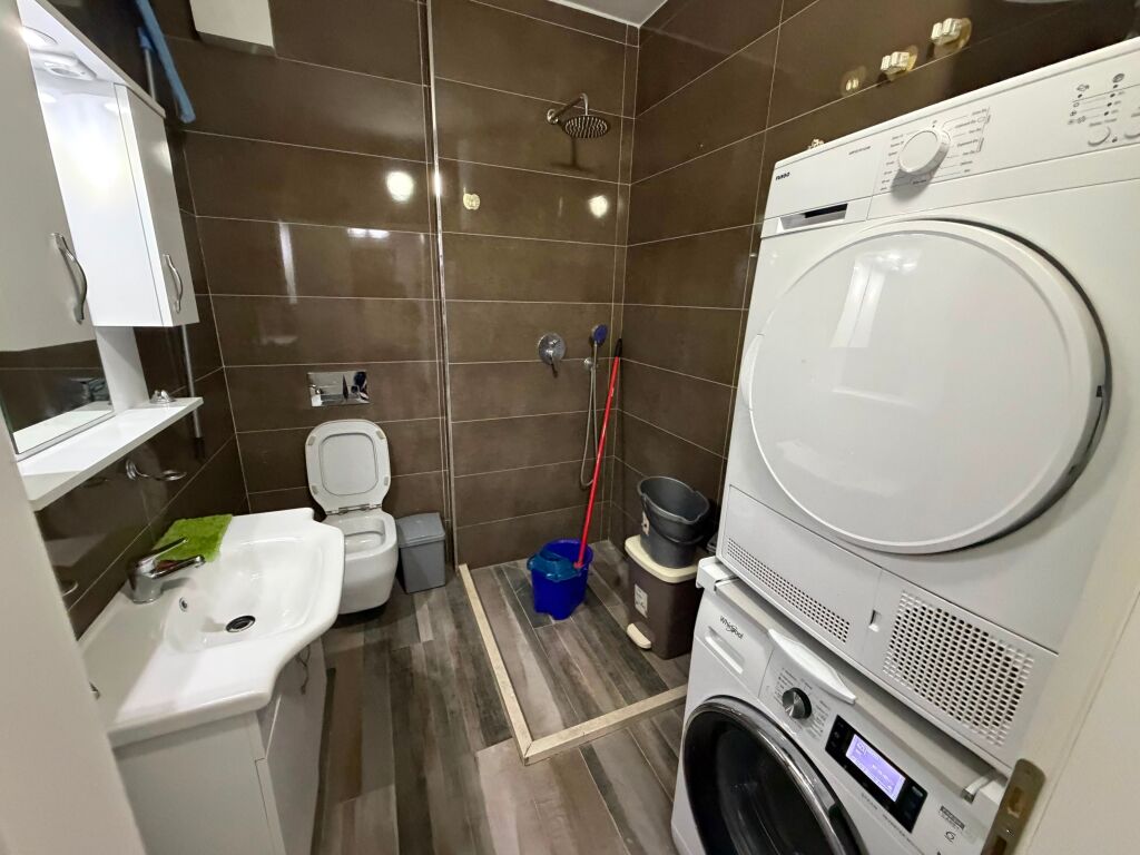 🏡 Jepet me qira apartament 1+1 📍 Astir, mbrapa Kabare “Artisti” 🏢 Kati 6, me ashensor  💶 Çmimi: 500 €/muaj, i padiskutueshëm