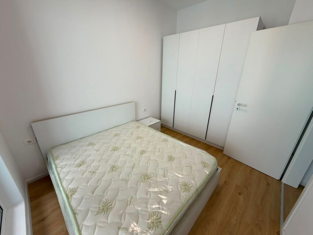 🏡 Jepet me qira apartament 1+1 📍 Rezidenca Kadiu , Ali Demi 🏢 Kati 7 me ashensor 💰 Çmimi: 40,000 lekë/muaj