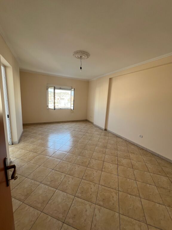 Shitet apartament në Durrës – Lagjja 17