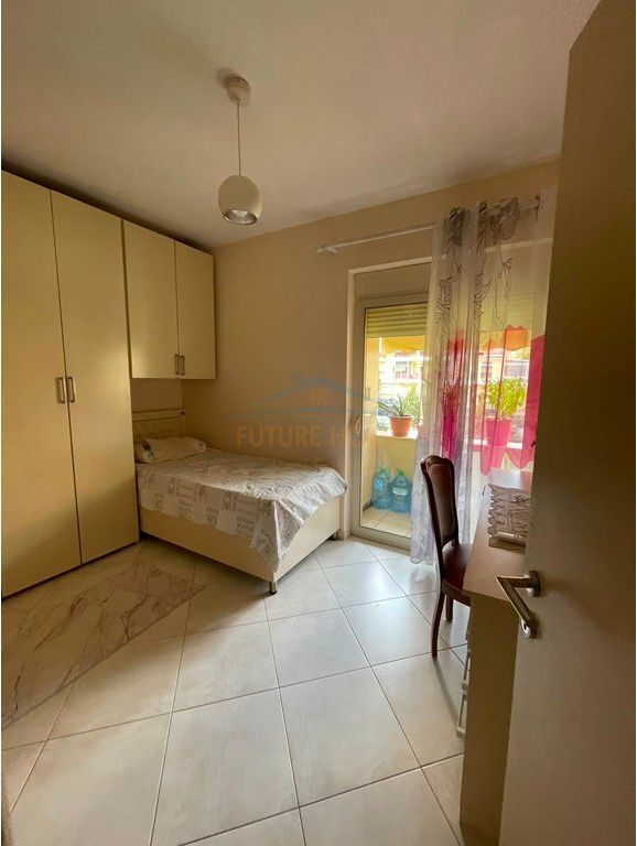 Shitet, Apartament 2+1+2 + Post Parkimi, Liqeni i Thatë, Tiranë.
