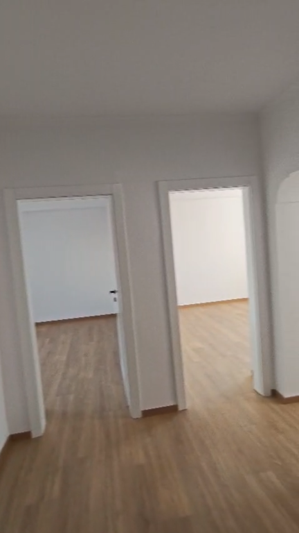 Apartament 1+1 per shitje tek Medreseja !
