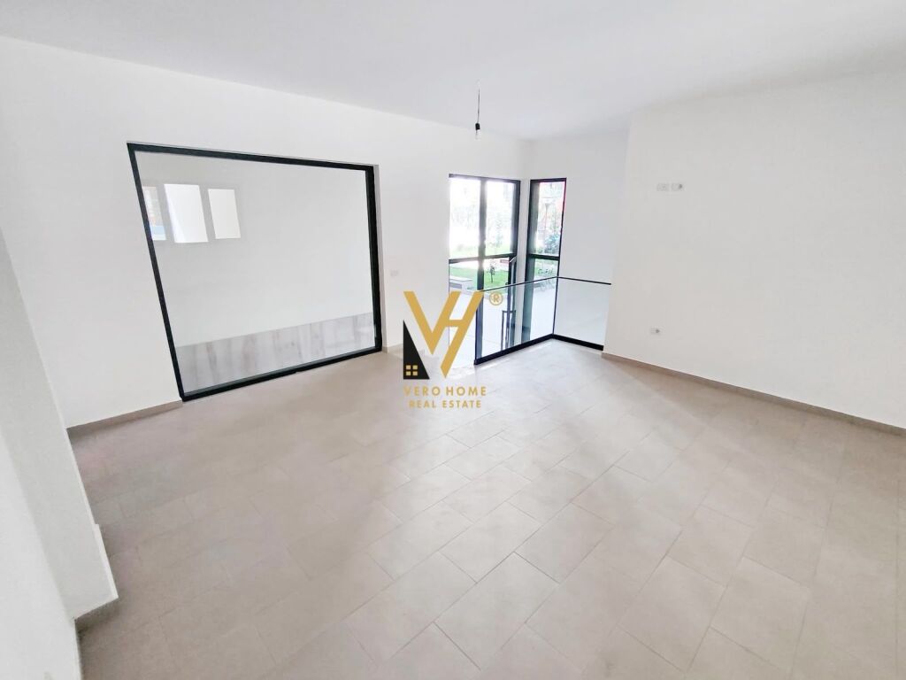 UFFICIO 45 M2 IN AFFITTO A GREEN CITY A ASTIR 400 EURO