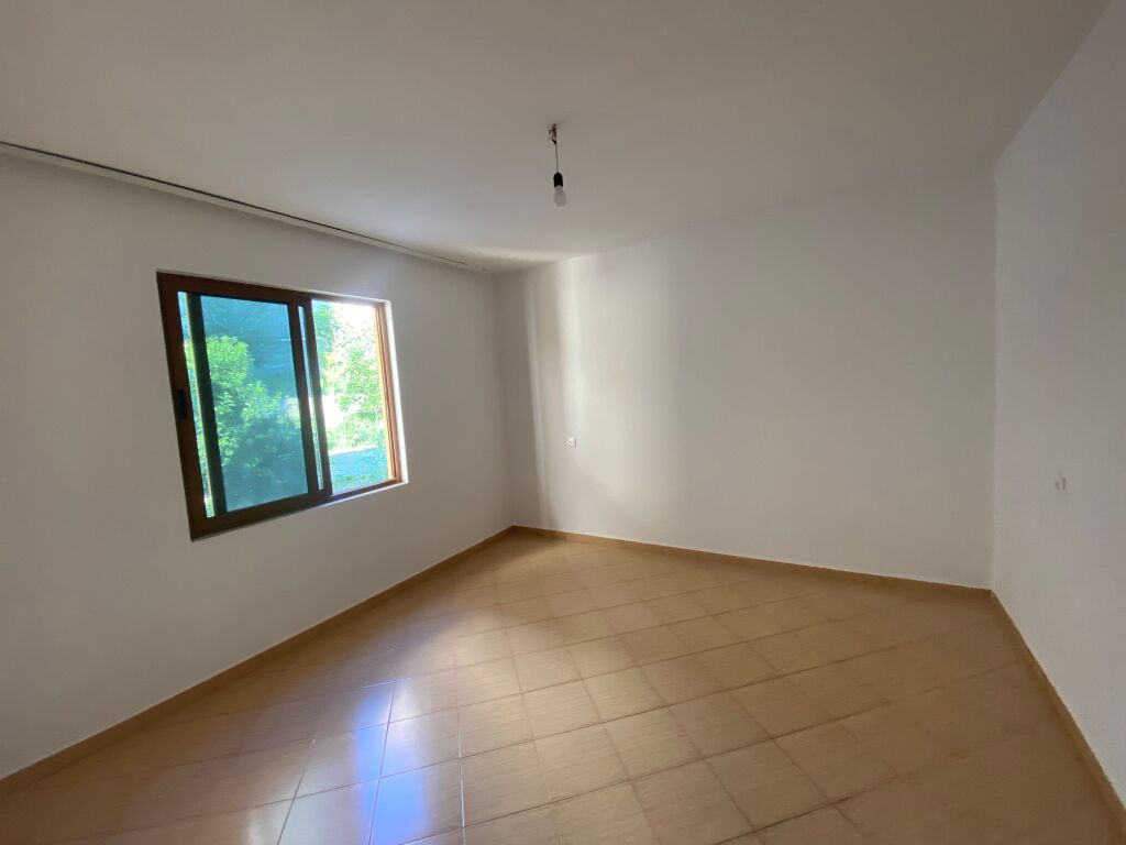 Apartment 2+1 Ali Demi for rent Empty !