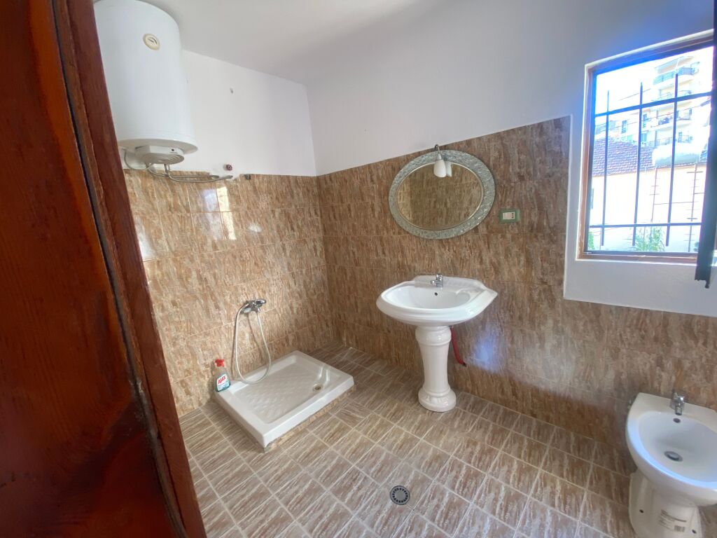 Apartment 2+1 Ali Demi for rent Empty !
