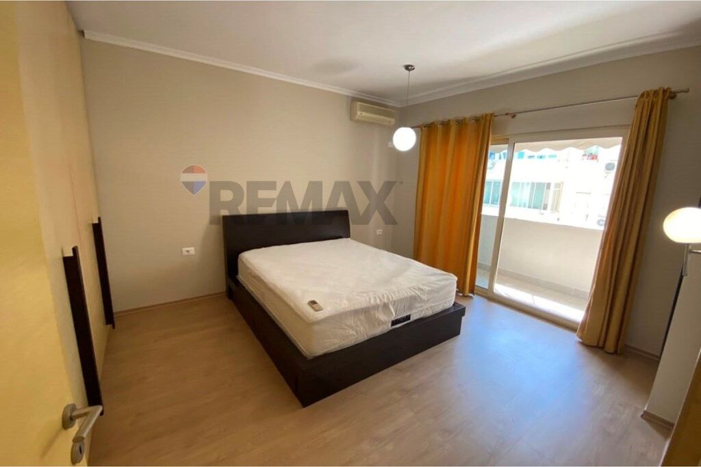 Apartament 2+1 me qera Komuna e Parisit