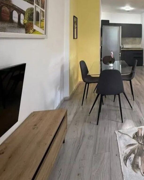 Apartment 3+1+2 for rent is given at Ish Ekspozita, Myslym Shyri Street.
