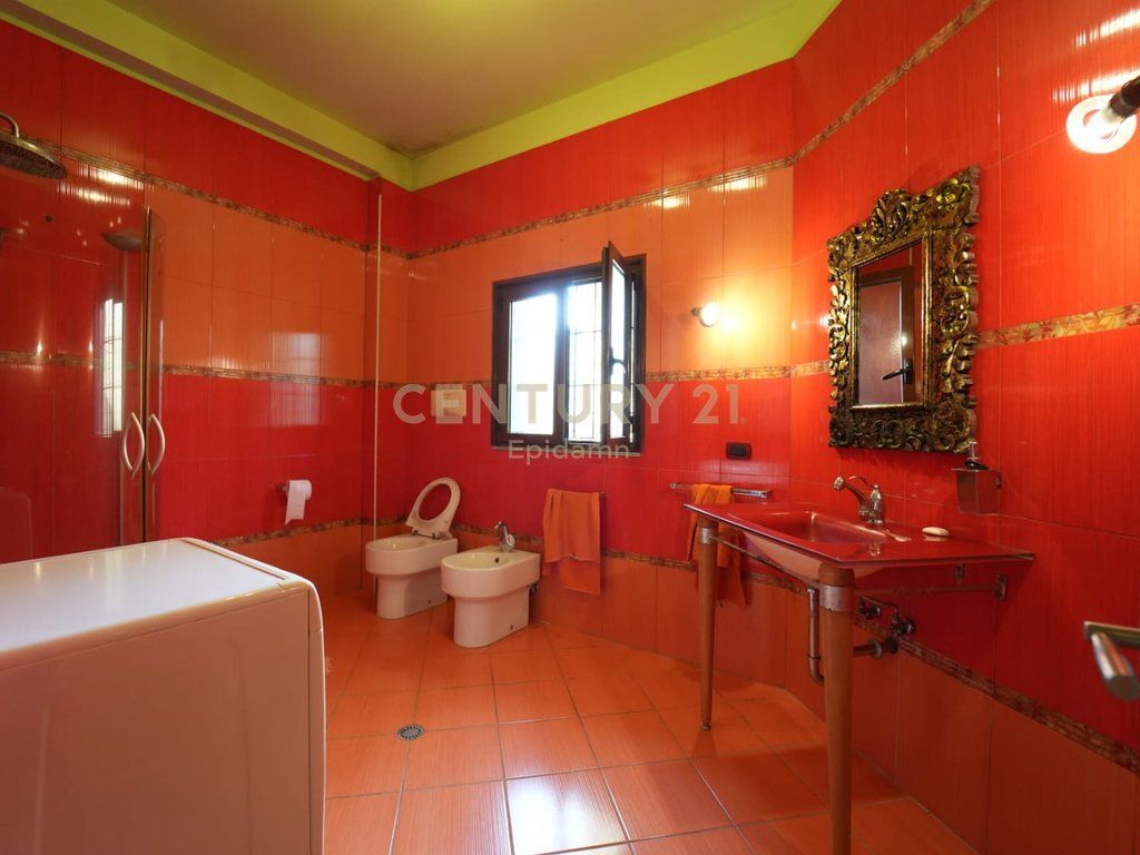 FOR RENT 2+1 APARTMENT NEAR THE SPORTS PALACE !