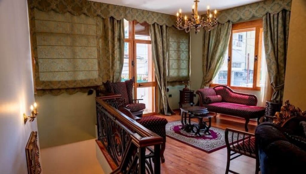 Sale | Vilë 3 + 1 | Rruga e Kavajës | 500000 €