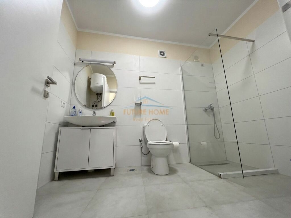 Rent, Apartment 2+1+2 +Storage + Parking Spot, Kombinat, Tirana.