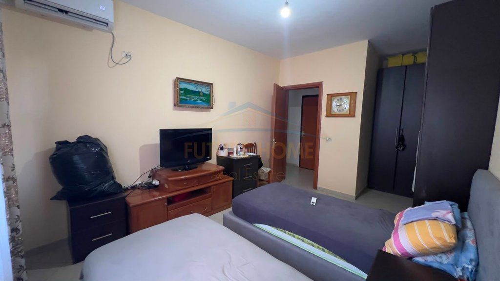 Shitet, Apartament 2+1, Fresk.