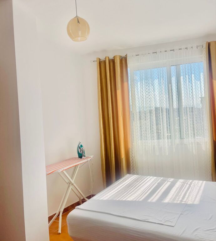 🏡 Shitet Apartament 1+1  📍 Astir, Kompleksi Fratari   🏢 Kati 7  🛗 Me ashensor  🛋 I mobiluar  ◾️ Sipërfaqe bruto: 58.32m² ◾️ Sipërfaqe neto: 53.5m²  🌿 Me ballkon  📃 Me hipotekë - mundësi blerje me kredi   💰 Çmimi: 11,500,000 (i diskutueshëm)