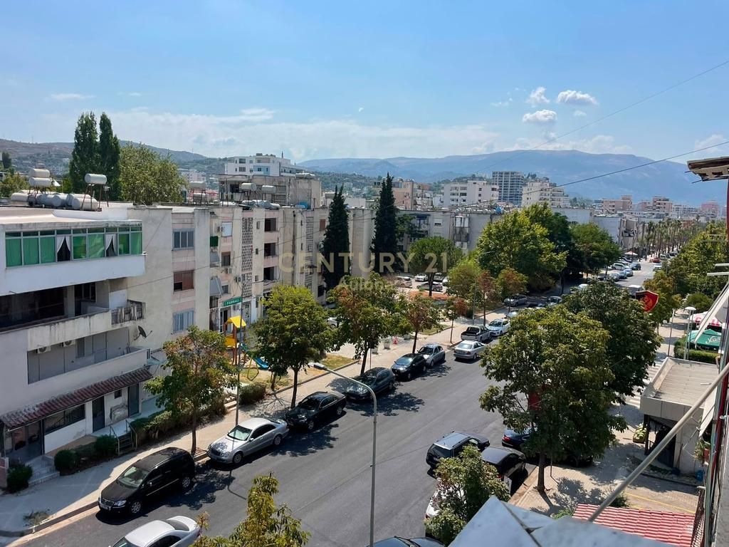 APARTAMENT 2+1 PER SHITJE TE KOMISARIATI I POLICISE VLORE