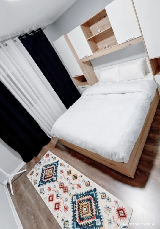 Appartamento In Affitto 1+1 Vicino al Nuovo Mercato (ID B211484) Tirana