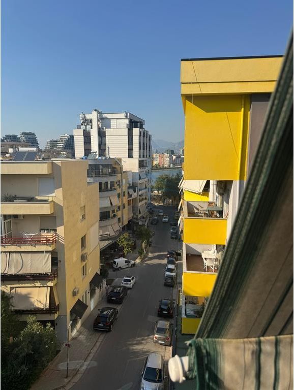 OKAZION APARTAMENT 3+1 PER SHITJE , RRUGA EDUART MANO