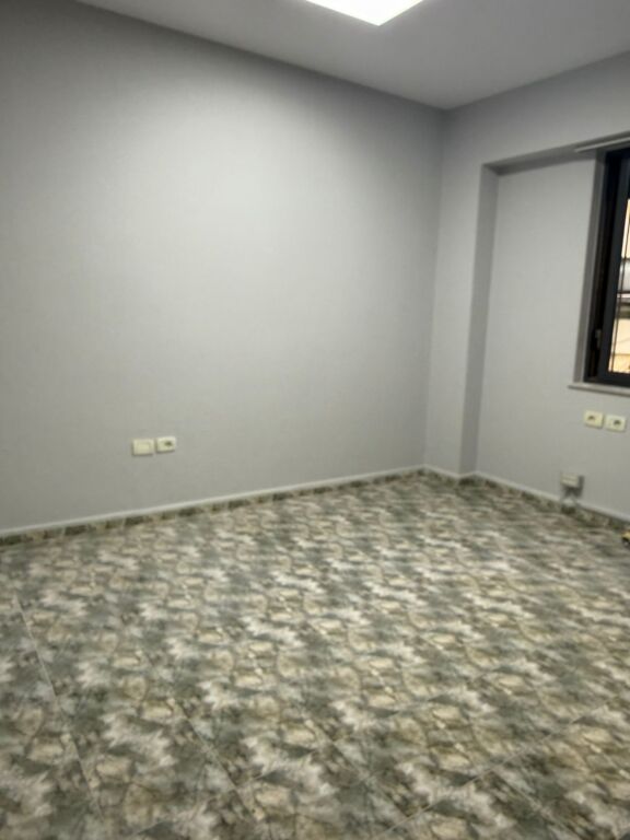 Office for rent in Bllok
