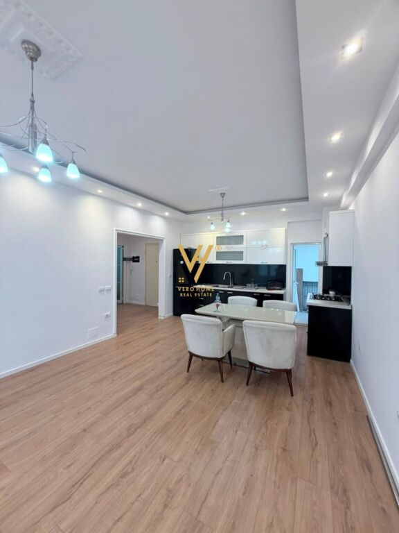 VENDESI APPARTAMENTO 2+1+2+2BLK AL GIARDINO ZOOLOGICO 258.000 EURO