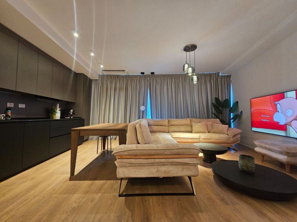 Apartament 2+1 me qira tek Lake View!