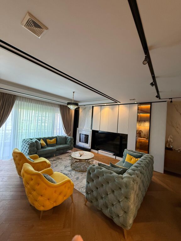 Shitet Apartament luksoz 2+1+ Parkim📍Liqeni i Thate