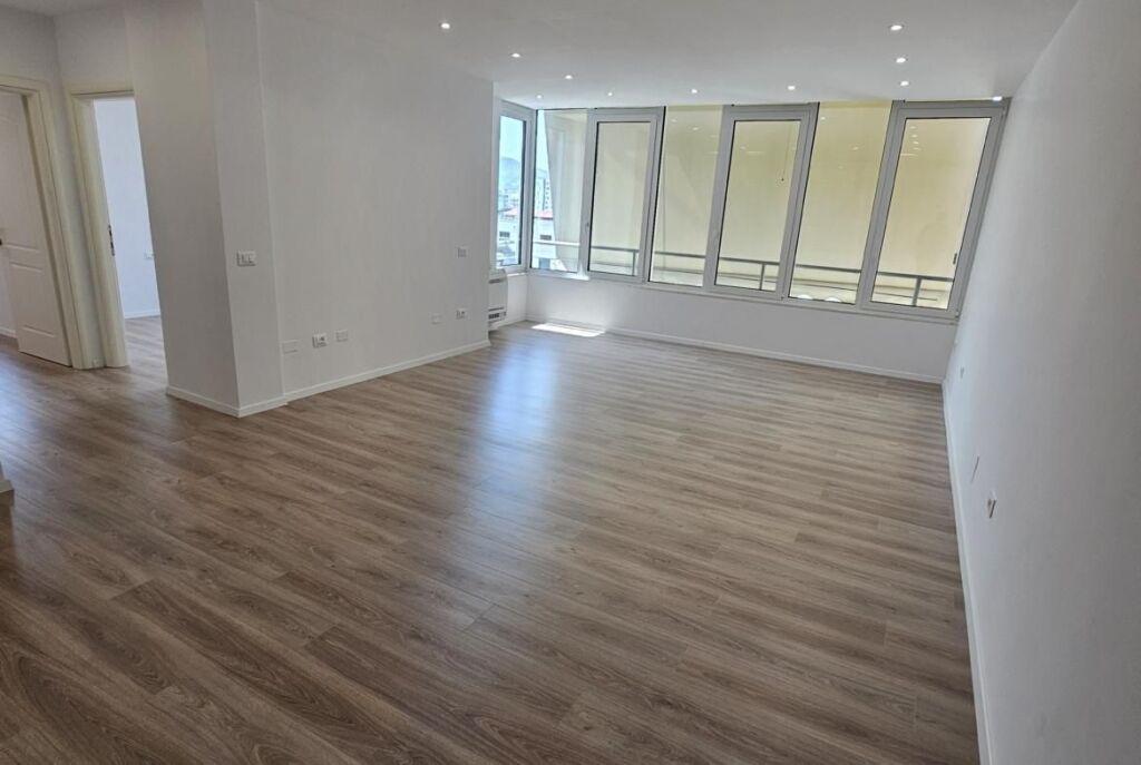 At 21 Dhjetori, Office Space for Rent!